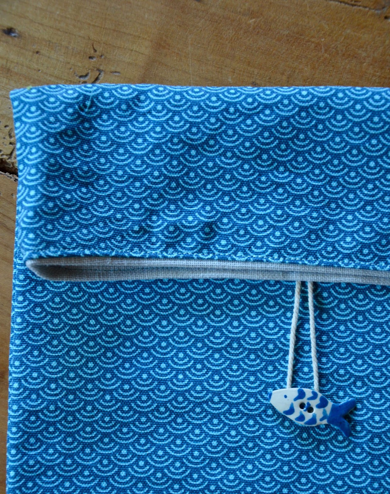 la petite verri re La pochette pour livre nomade 2